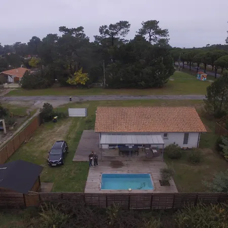 Holiday home Bee Free